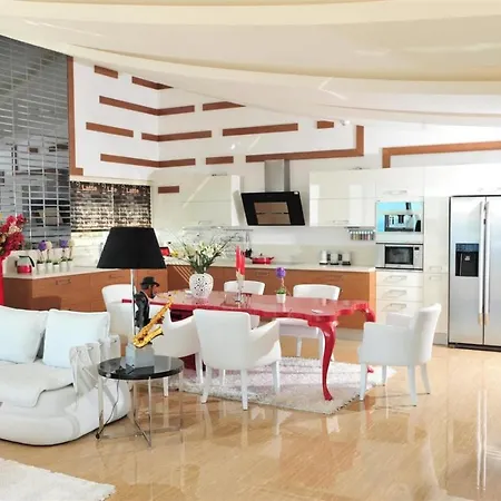 Luxurious Home With Jacuzzi And Magnificent Sea View Near Beach In Antalya