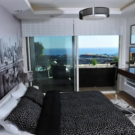 Апартаменты Luxurious Home With Jacuzzi And Magnificent Sea View Near Beach In Antalya
